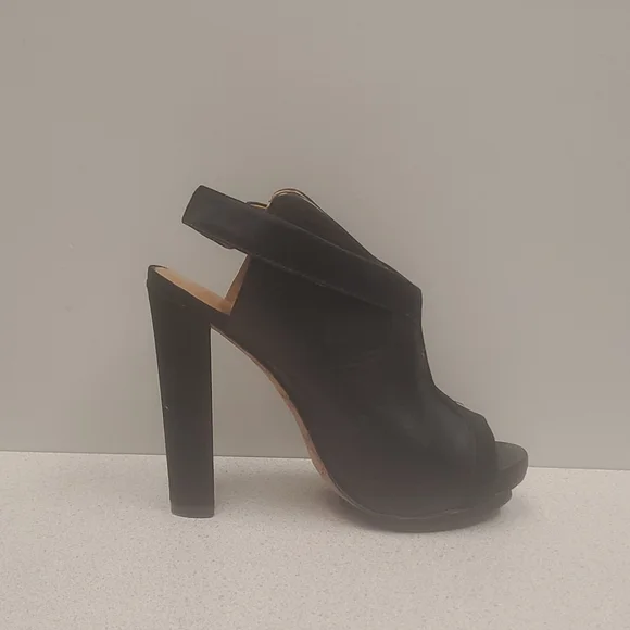 L.A.M.B HEELS - Picture 6 of 12